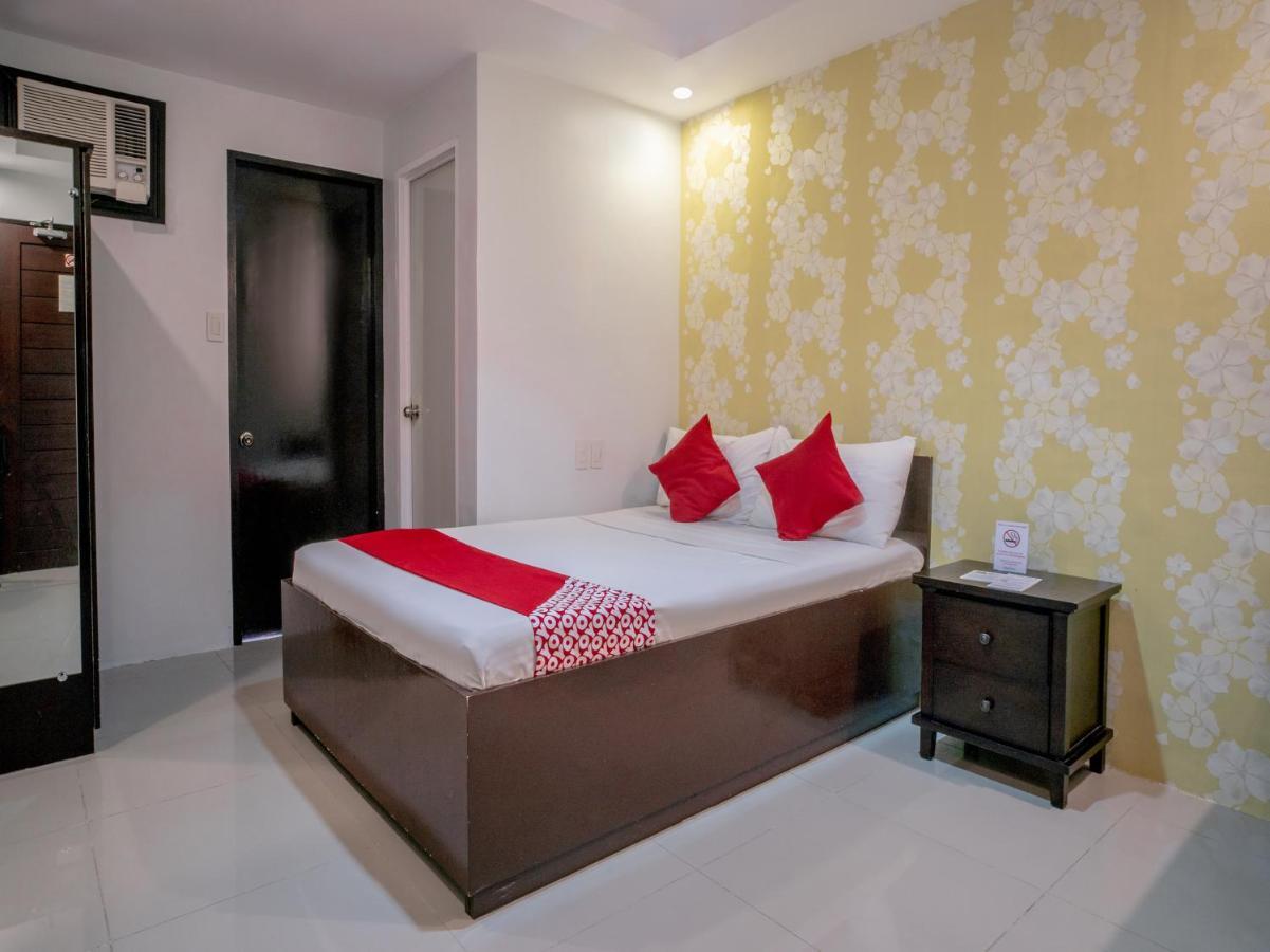 Oyo 697 Obrero Suites Davao City Exterior foto
